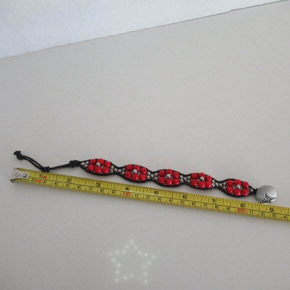 7" - 8" Red and Silver BEADED Flower Pattern w/ Leather BRACELET NEW Size M/L - Picture 5 of 7